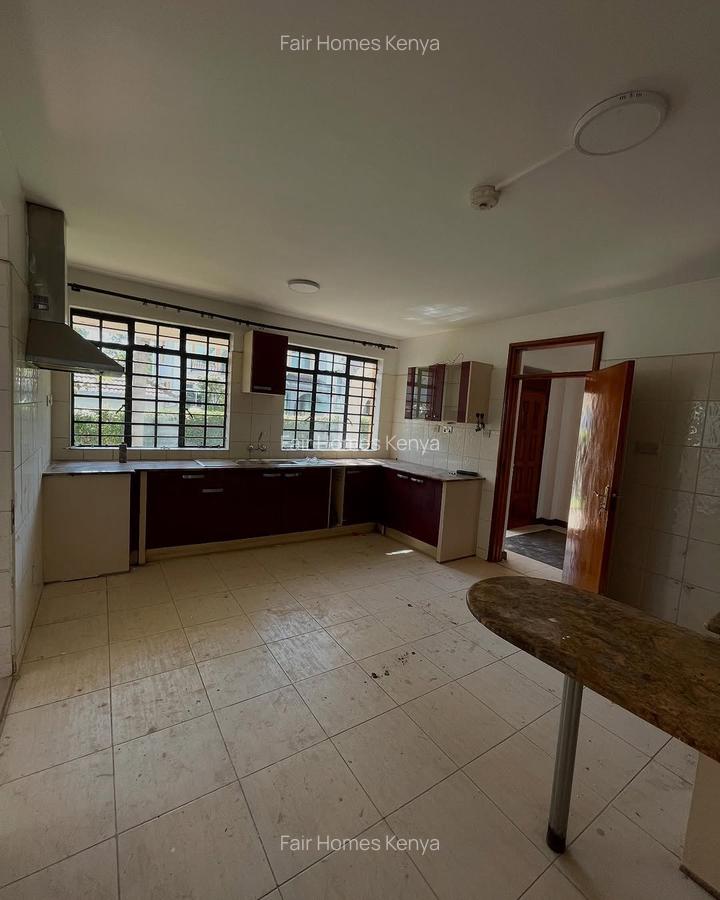 4 Bed Townhouse with En Suite at Lavington Mall - 9