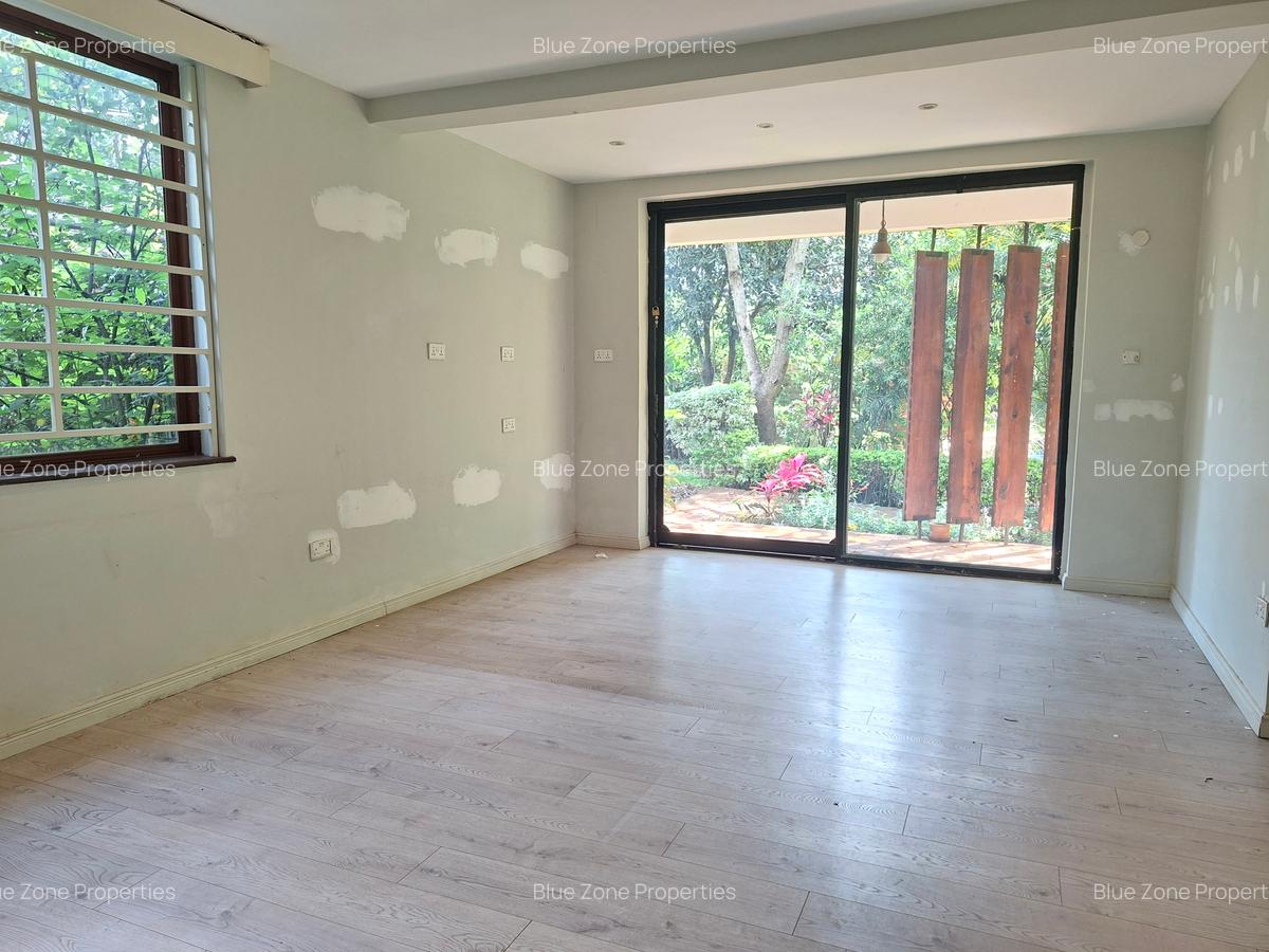 5 Bed House with En Suite at Runda - 10