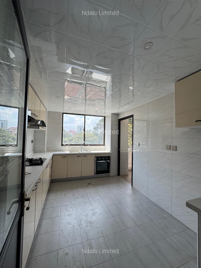 4 Bed Apartment with En Suite at Kilimani - 11
