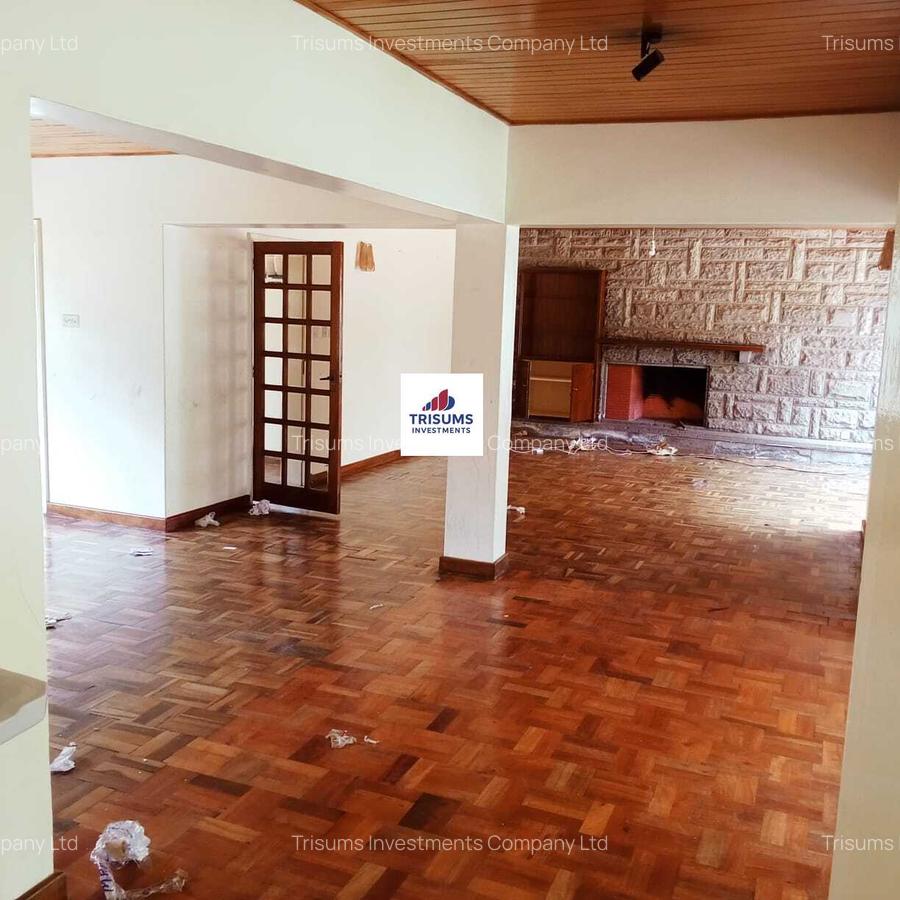 5 Bed House with En Suite in Westlands Area - 2