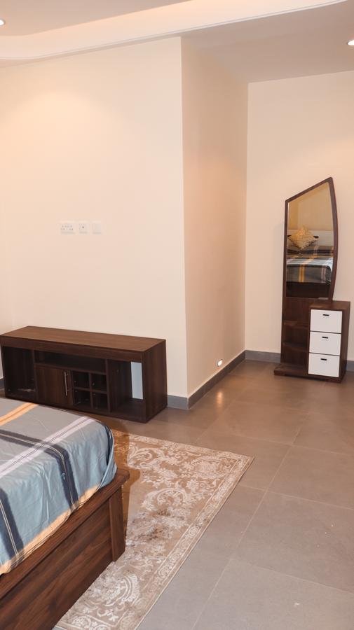 4 Bed Apartment with En Suite at Githuri Road - 4