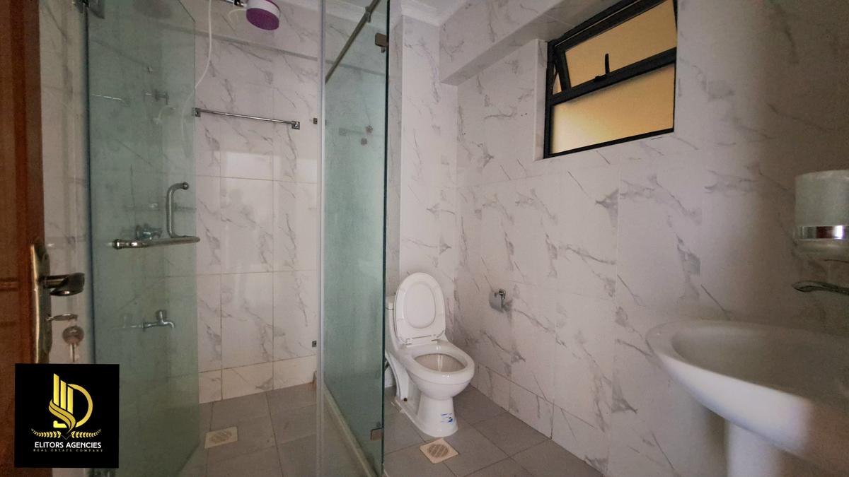 1 Bed Apartment with En Suite at School Line - 10