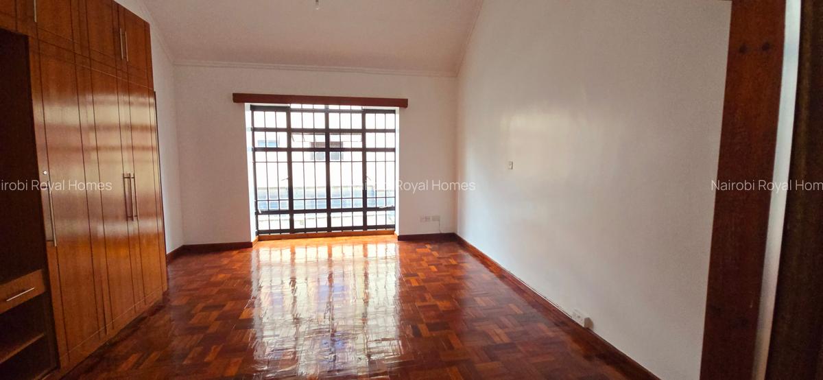 4 Bed Townhouse with En Suite at Gitanga Road - 11
