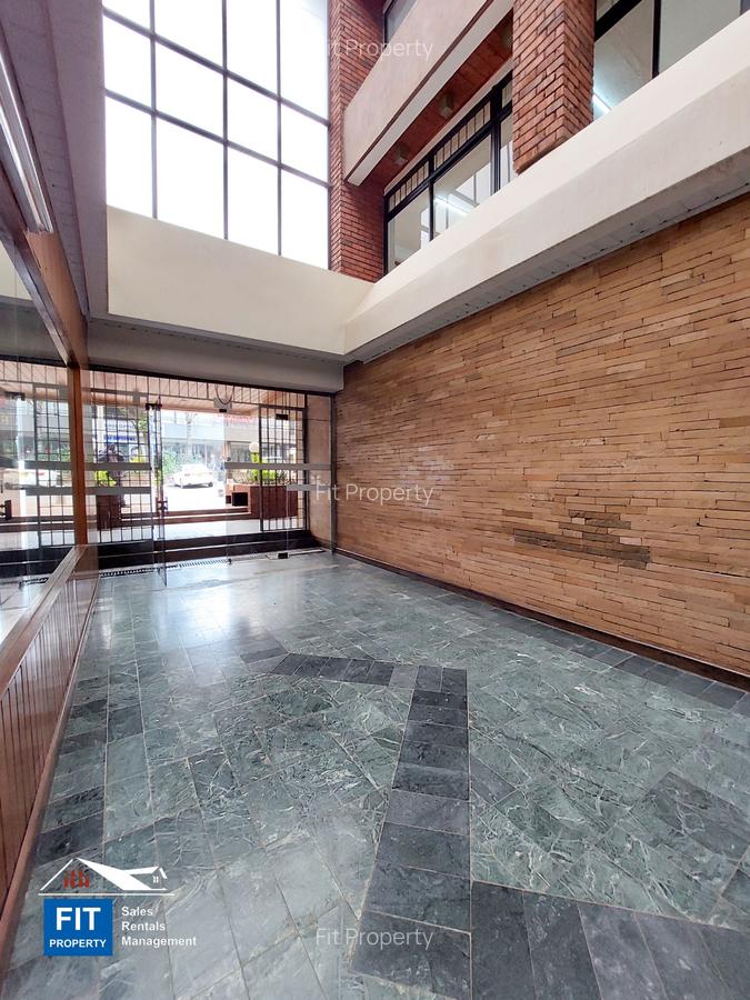 3,000 ft² Office with Backup Generator in Westlands Area - 8