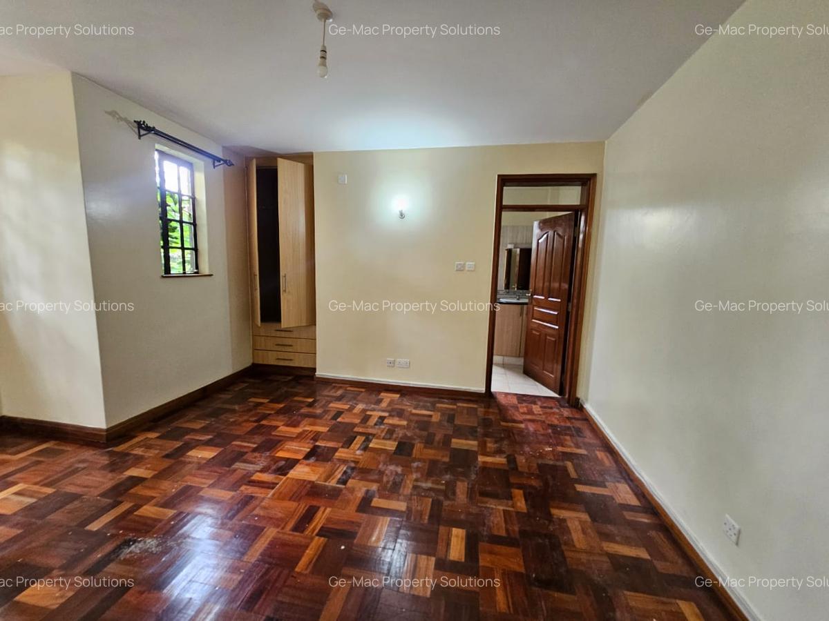 4 Bed House with En Suite in Runda - 15