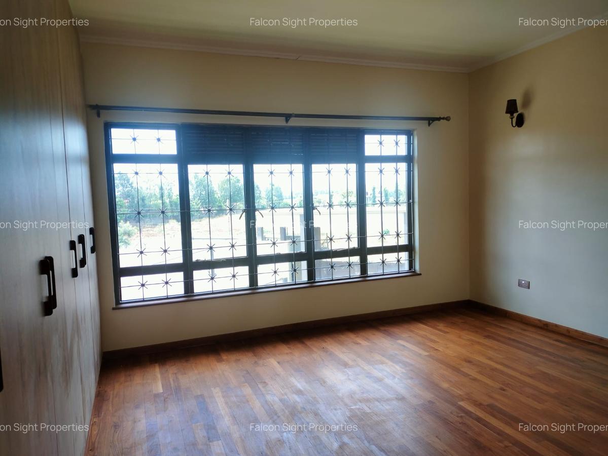5 Bed Townhouse with En Suite at Few Minutes Drive To Gigiri And Roslyn Academy - 10