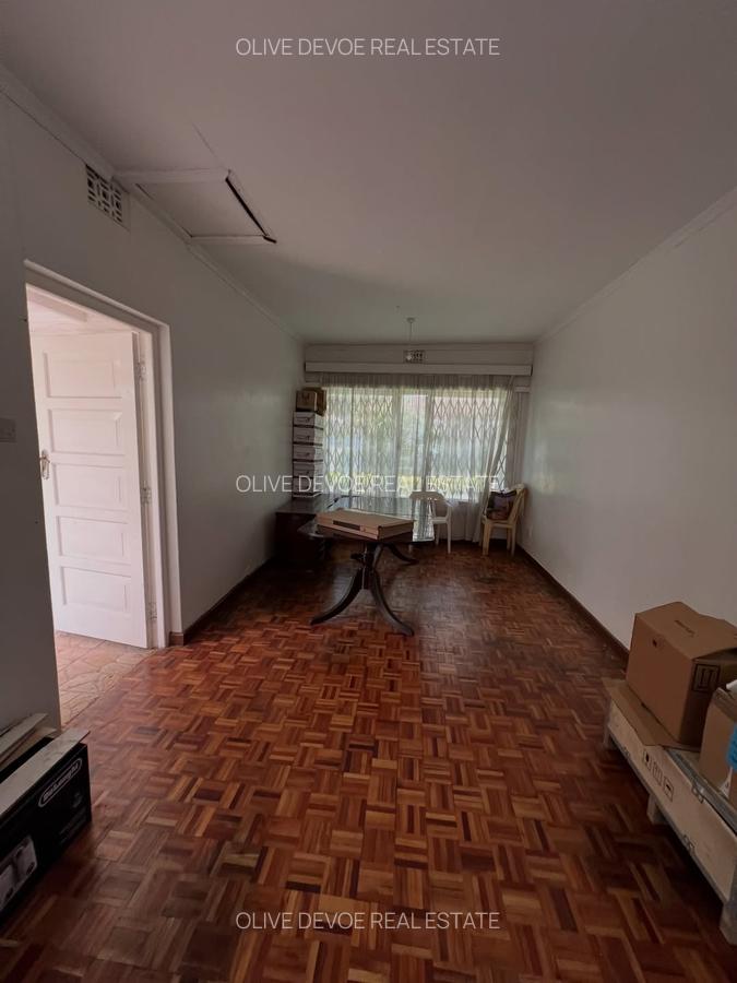 Commercial Property with Service Charge Included in Kilimani - 3