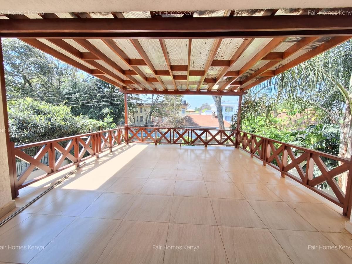 5 Bed Townhouse with En Suite at Convent Drive - 5