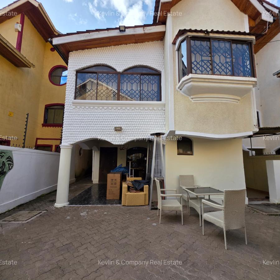 5 Bed Townhouse with En Suite in Lavington - 2