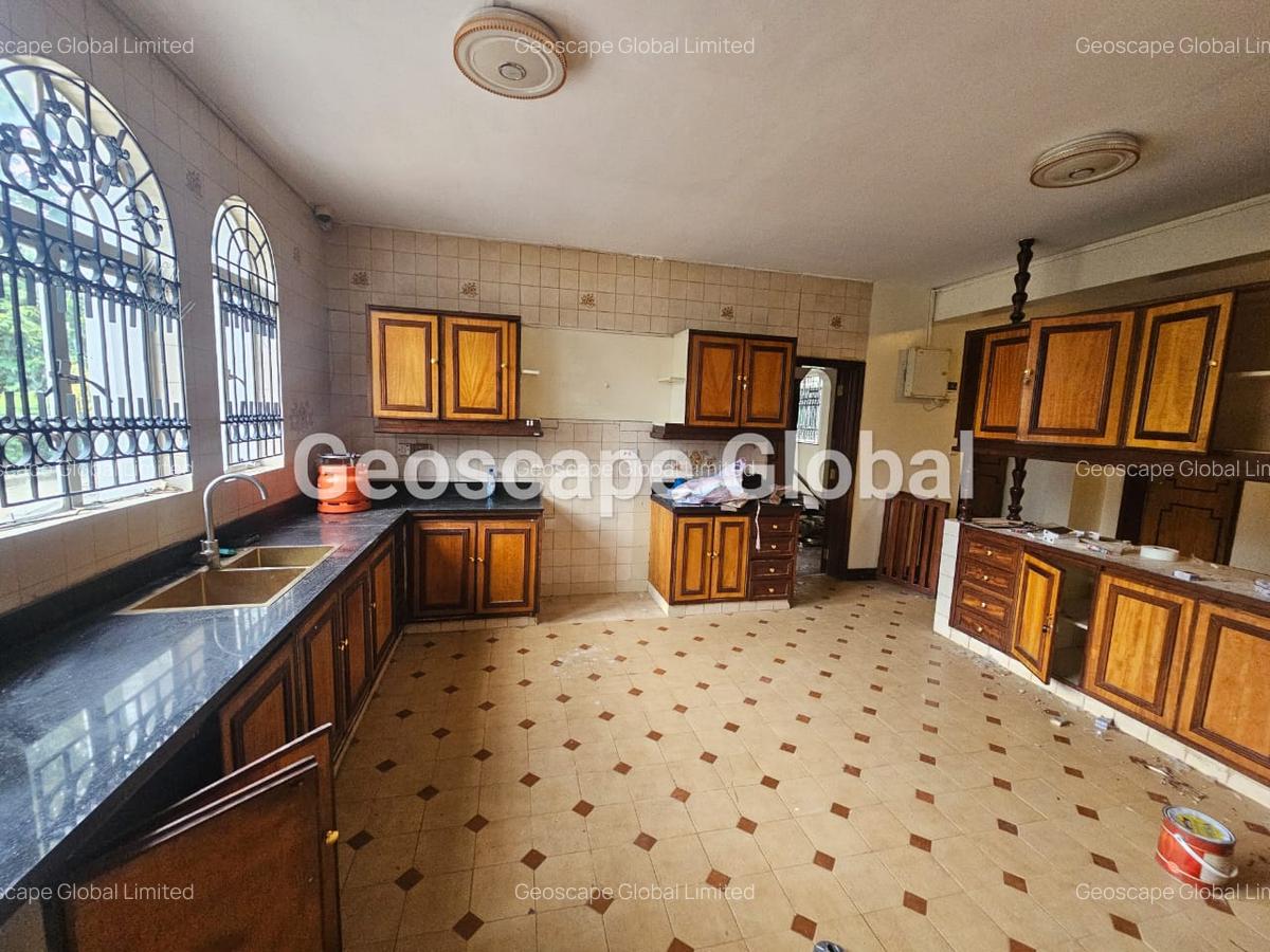 4 Bed House with En Suite in Muthaiga - 4