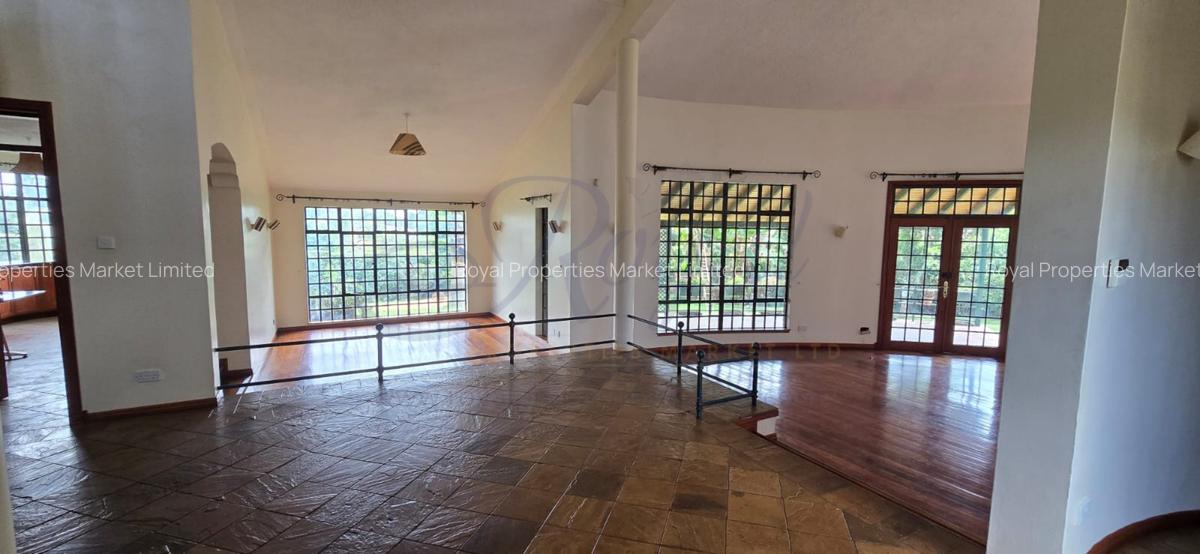4 Bed House with En Suite in Runda - 2