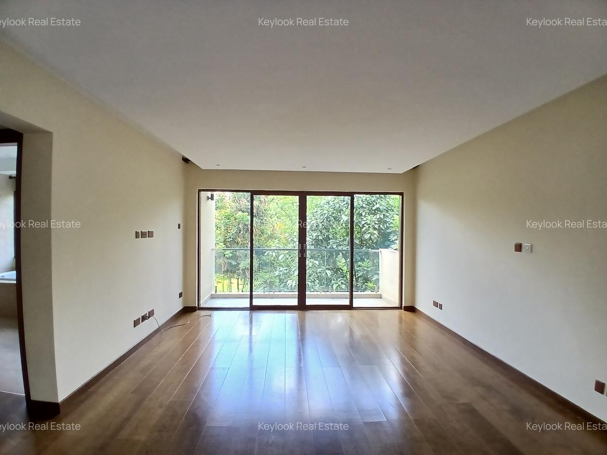 5 Bed Townhouse with En Suite at Lavington Green - 15