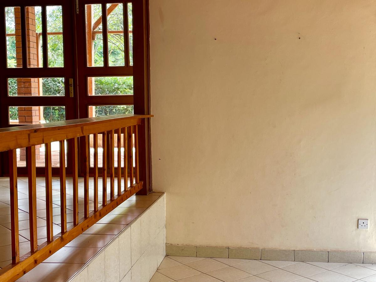 4 Bed Villa with En Suite in Windsor - 8