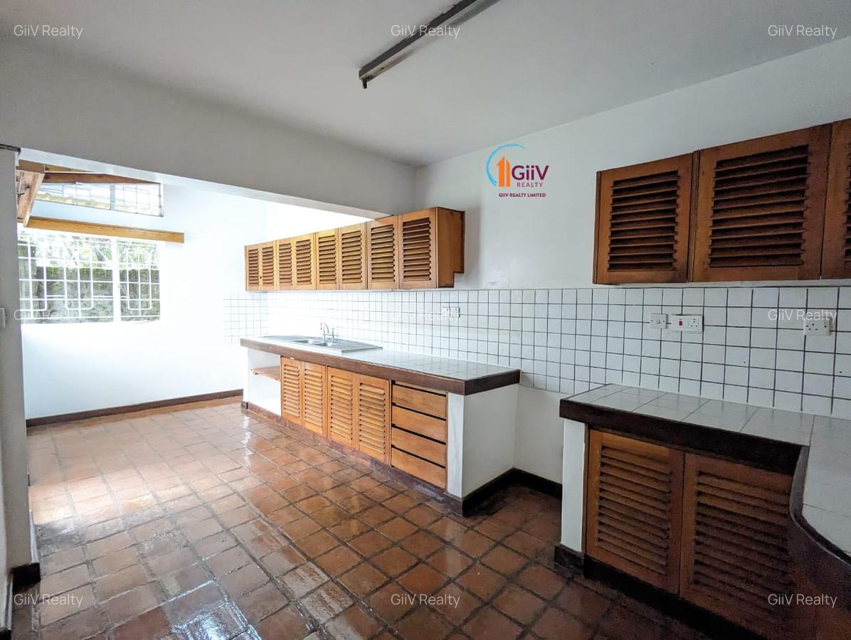 3 Bed House with En Suite in Riverside - 6