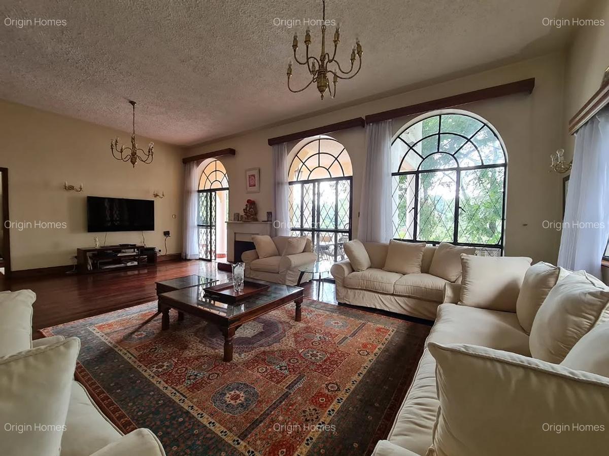 5 Bed House with En Suite at Nyari - 7