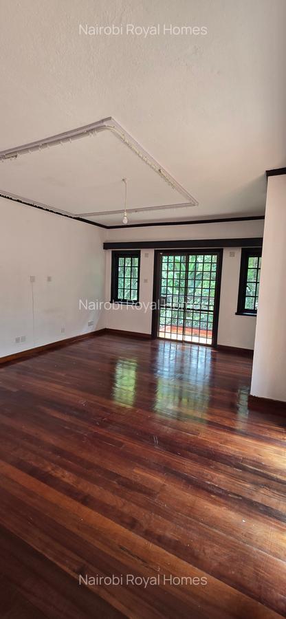 4 Bed Townhouse with En Suite at Riverside Drive - 17