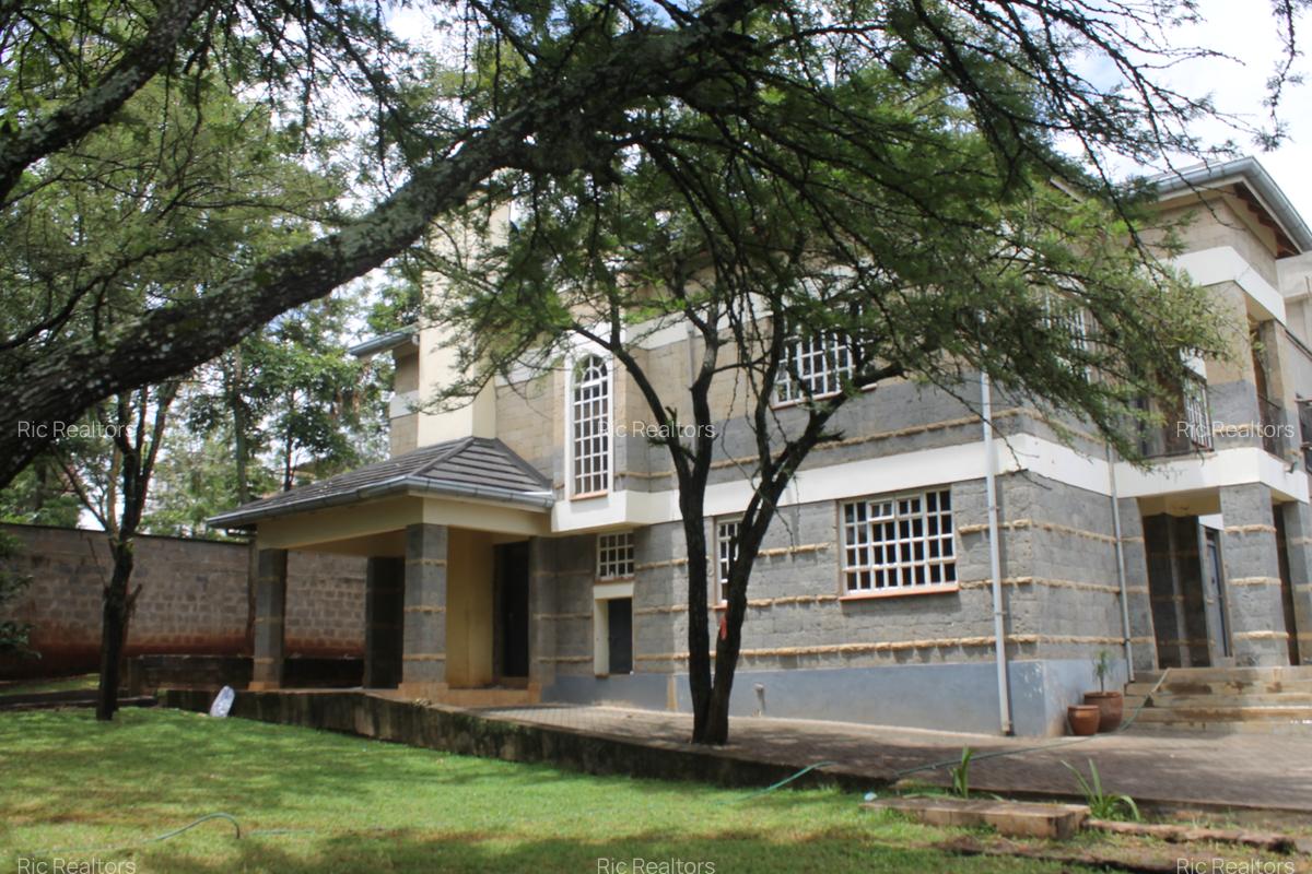 4 Bed House with En Suite at Rimpa - Road - 4