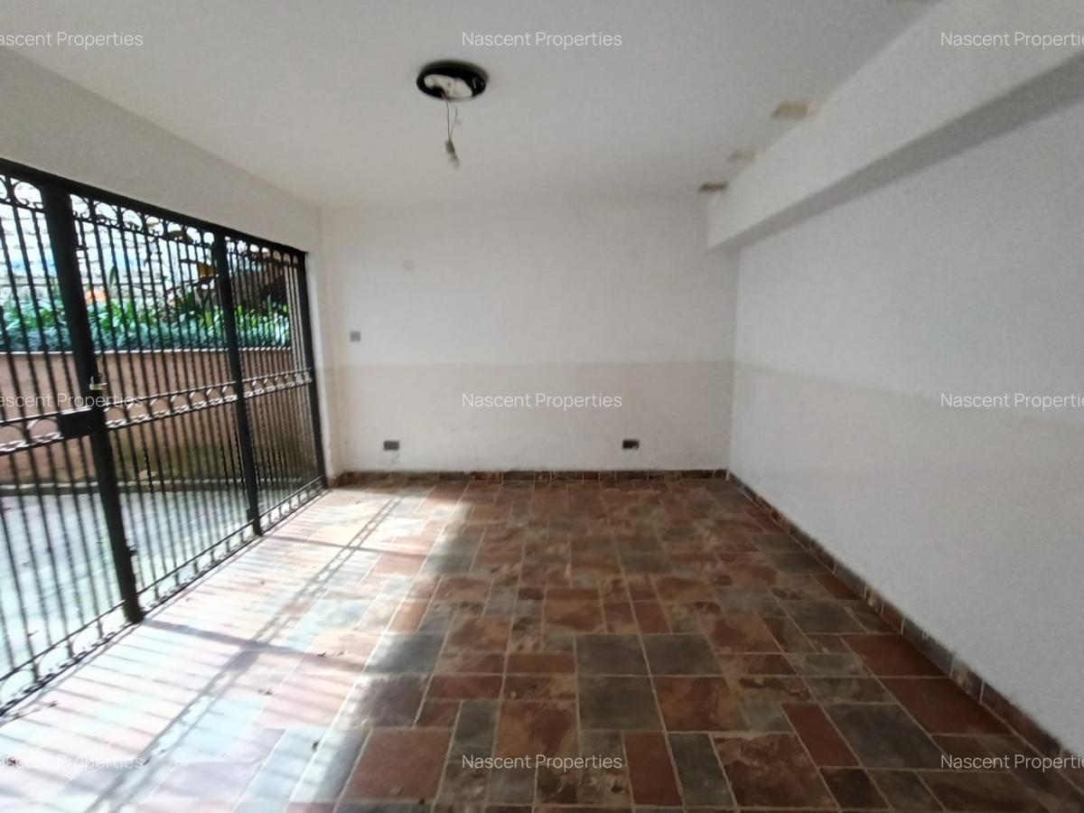 4 Bed Townhouse with En Suite in Riverside - 20