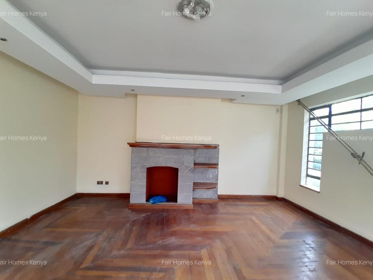 5 Bed Townhouse with En Suite at Convent Drive - 4