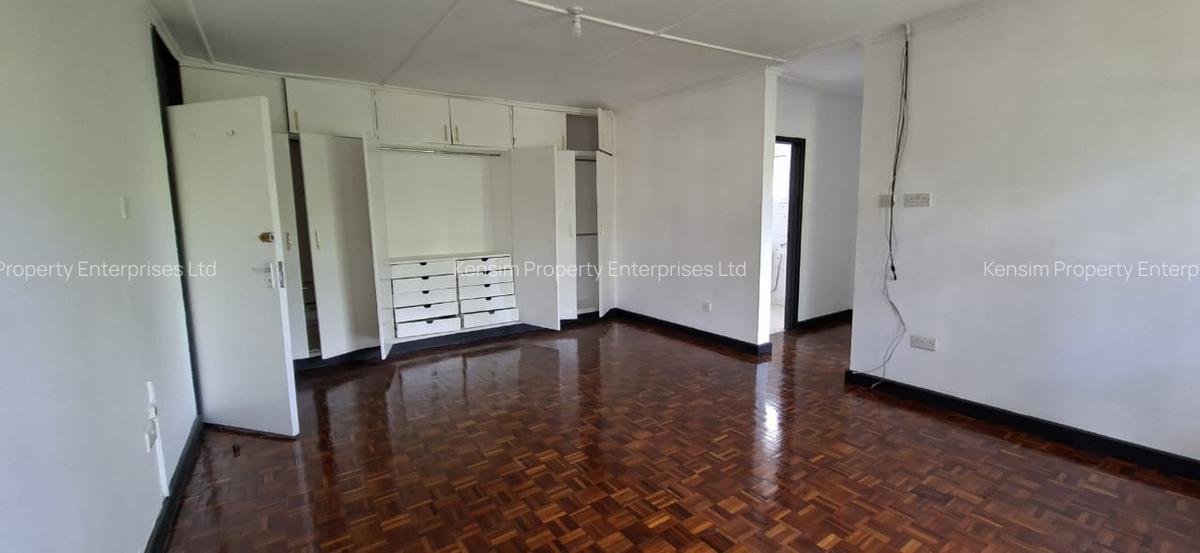 4 Bed Townhouse with En Suite in Lavington - 3