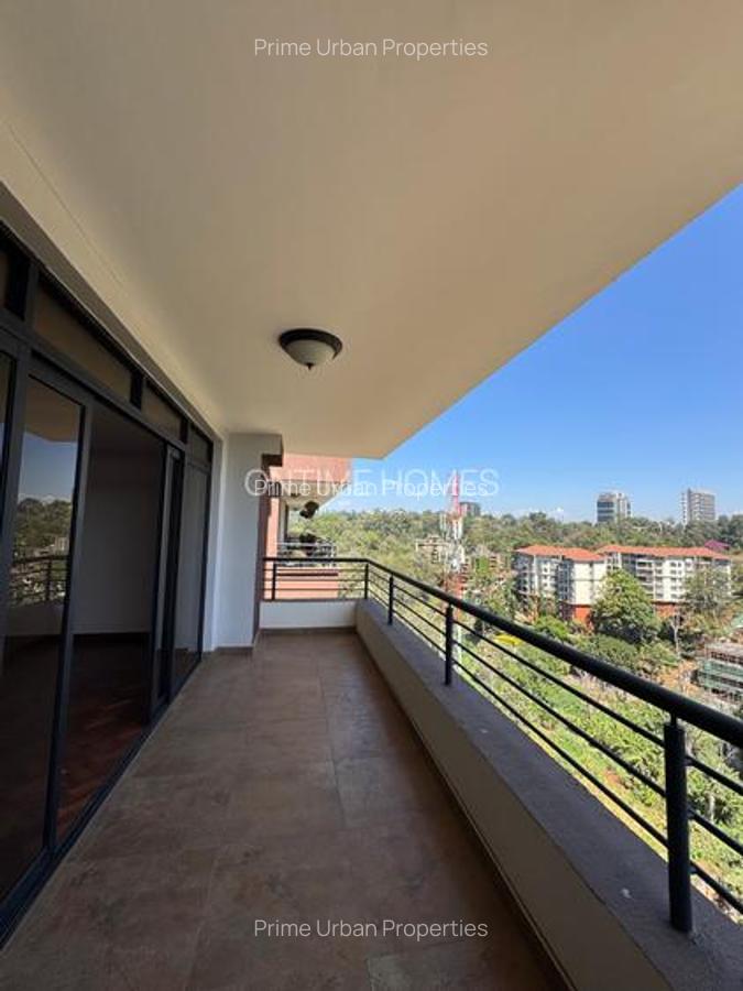 4 Bed Apartment with En Suite in Riverside - 18