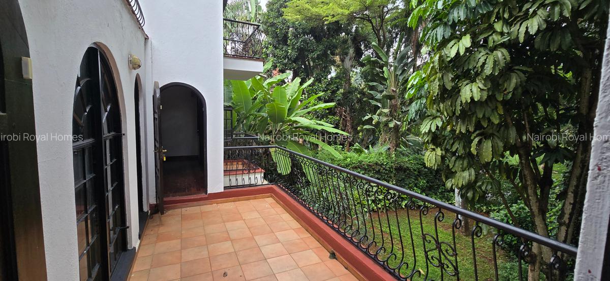 4 Bed Townhouse with En Suite at Lavington Green - 6