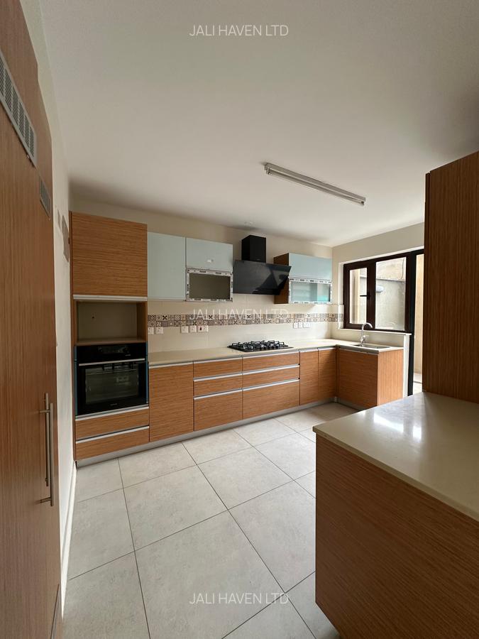 4 Bed Villa with En Suite in Langata - 5