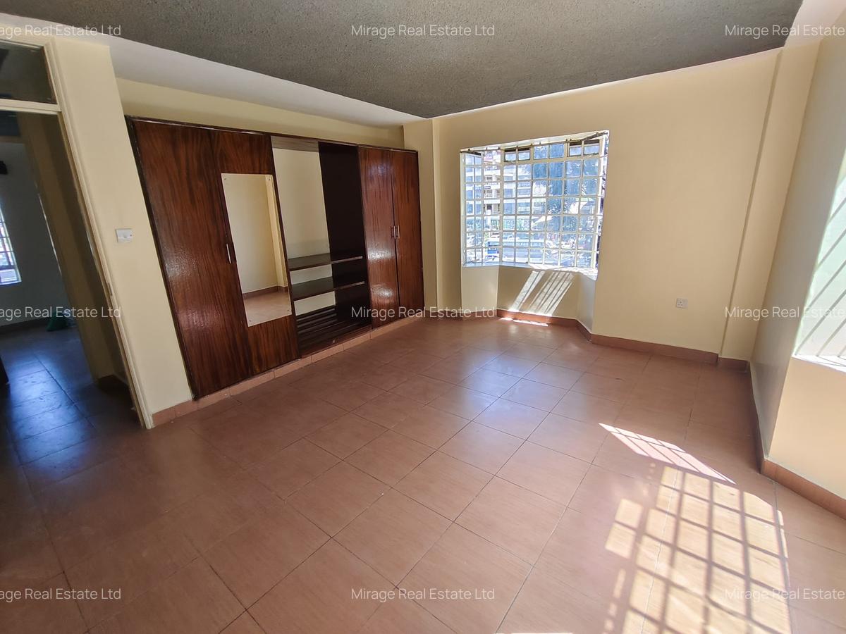 2 Bed Apartment with Parking in Kilimani - 11