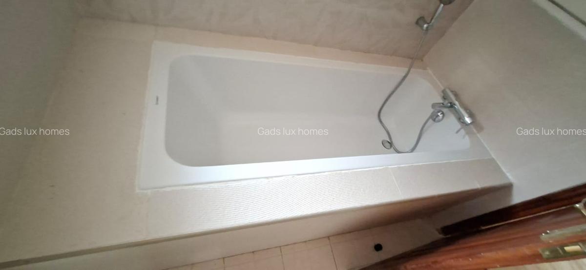 3 Bed Apartment with En Suite at Nyari - 12