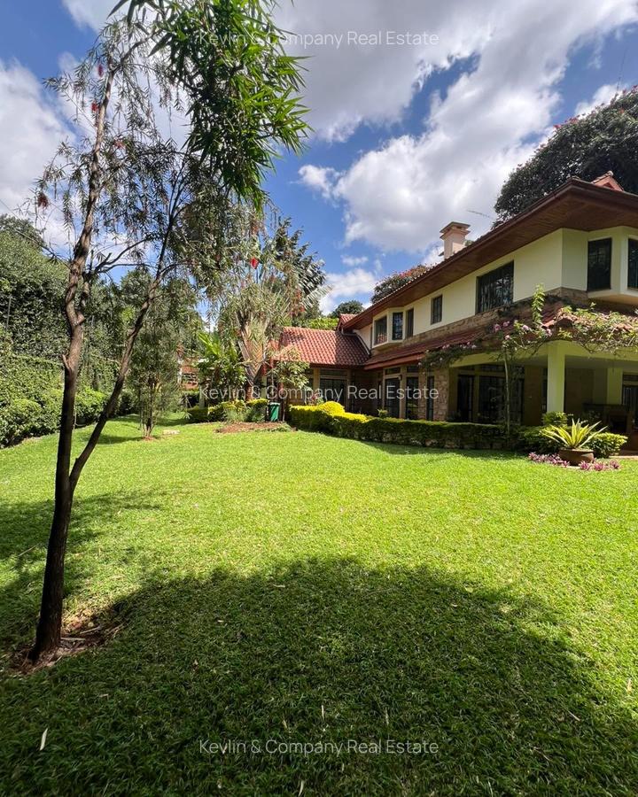 5 Bed Villa with En Suite in Rosslyn - 3