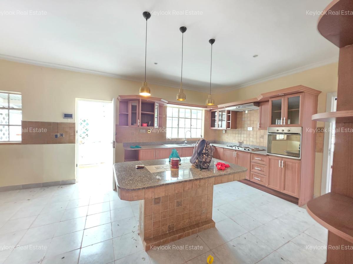 4 Bed House with En Suite at Lavington Green - 4
