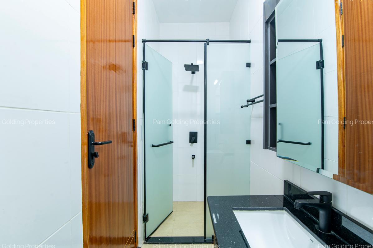 2 Bed House at Ridgeways - 7