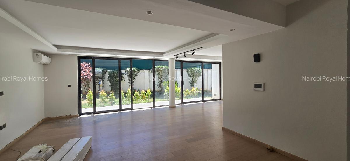 5 Bed Townhouse with En Suite at Lavington Green - 11