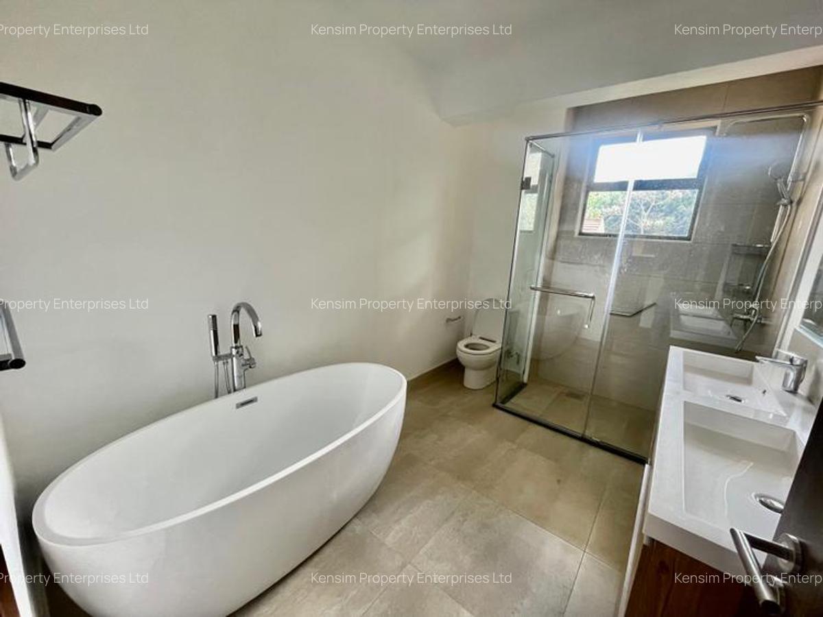 4 Bed Townhouse with En Suite in Runda - 8