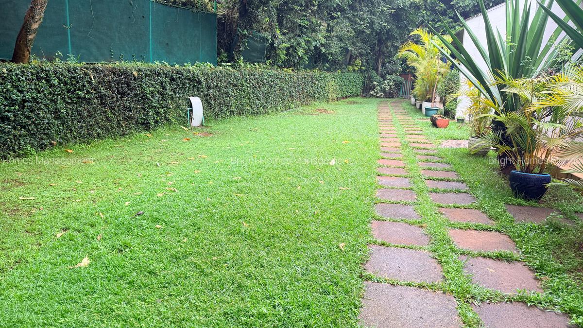 Furnished 3 Bed Apartment with En Suite in Kilimani - 16