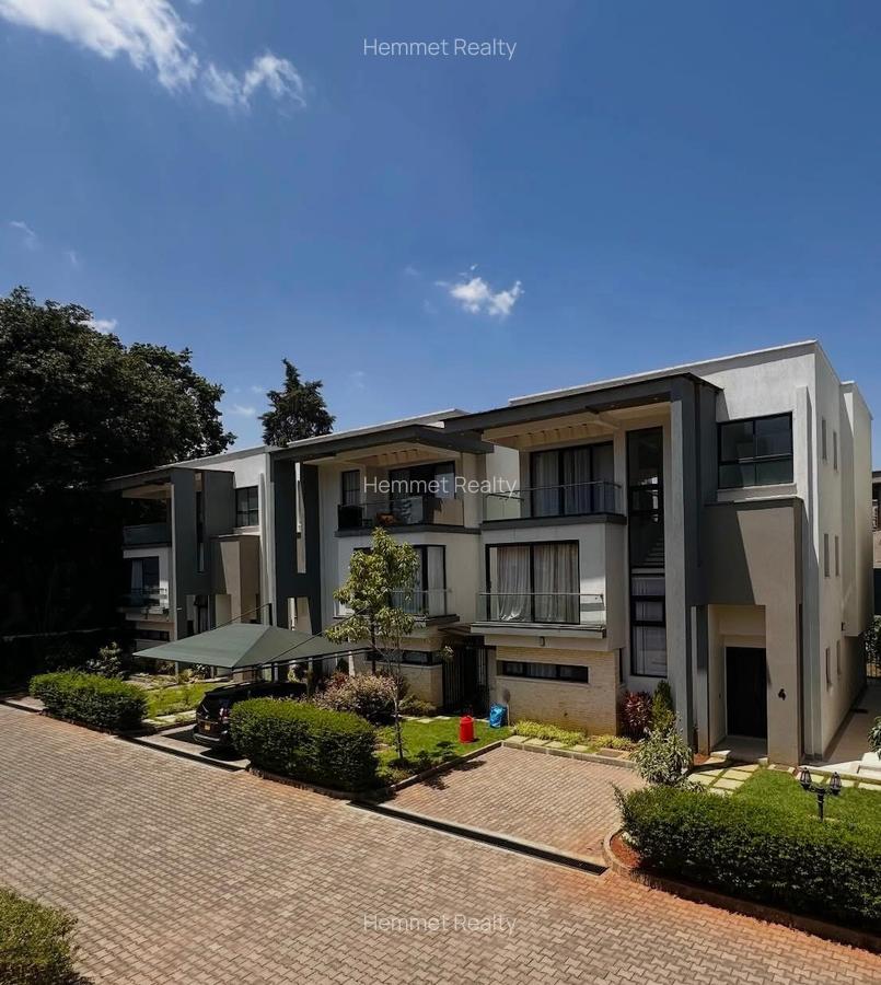 5 Bed Townhouse with En Suite in Lavington - 2