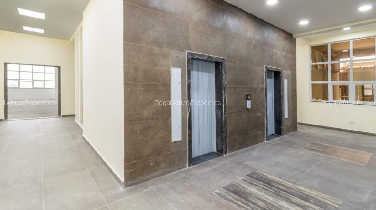 1,000 ft² Office with Backup Generator in Westlands Area - 7