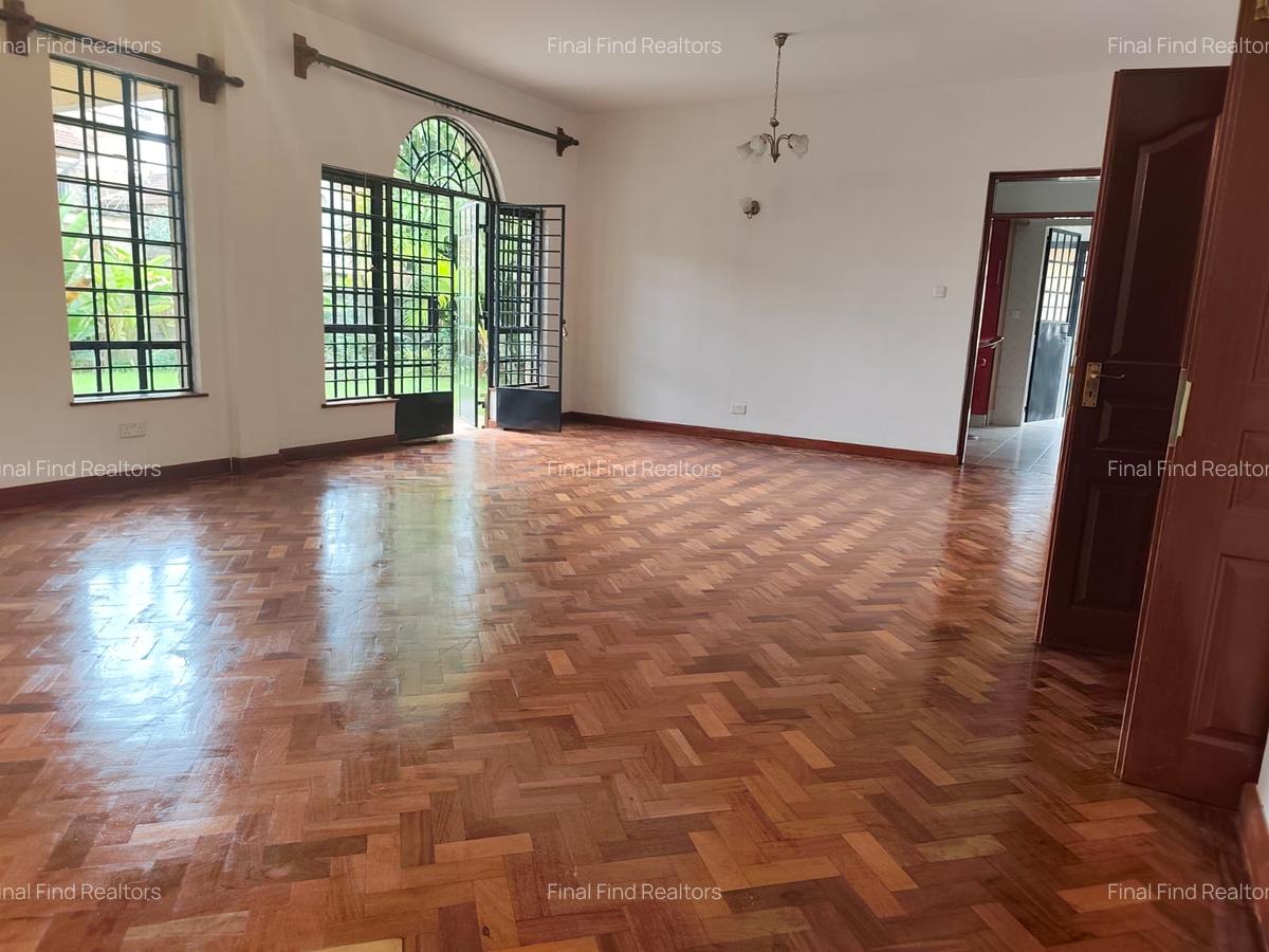 4 Bed Townhouse with En Suite in Kitisuru - 11