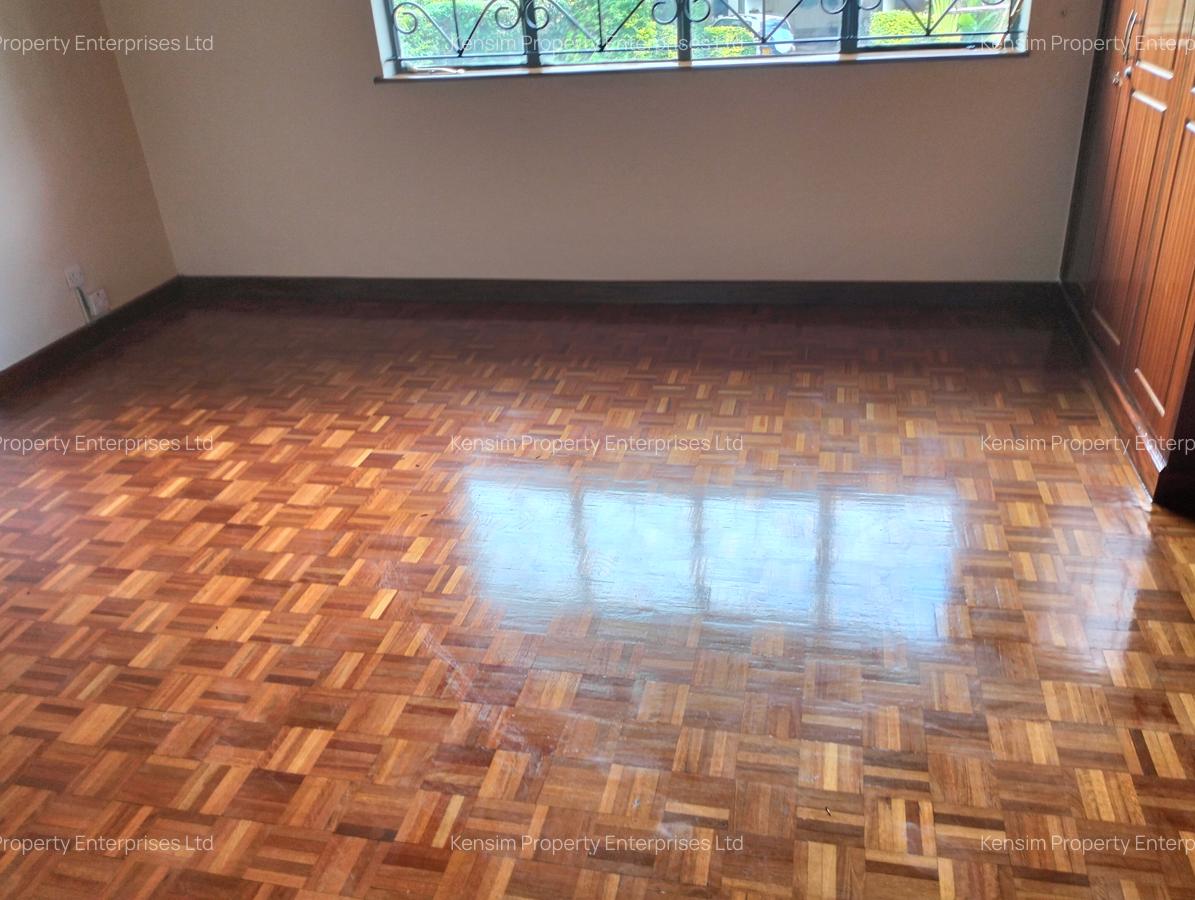 4 Bed Townhouse with En Suite in Westlands Area - 15