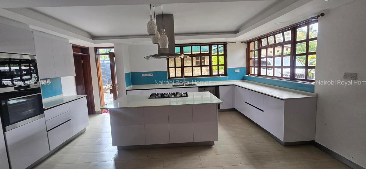 4 Bed House with En Suite at Runda Road - 18
