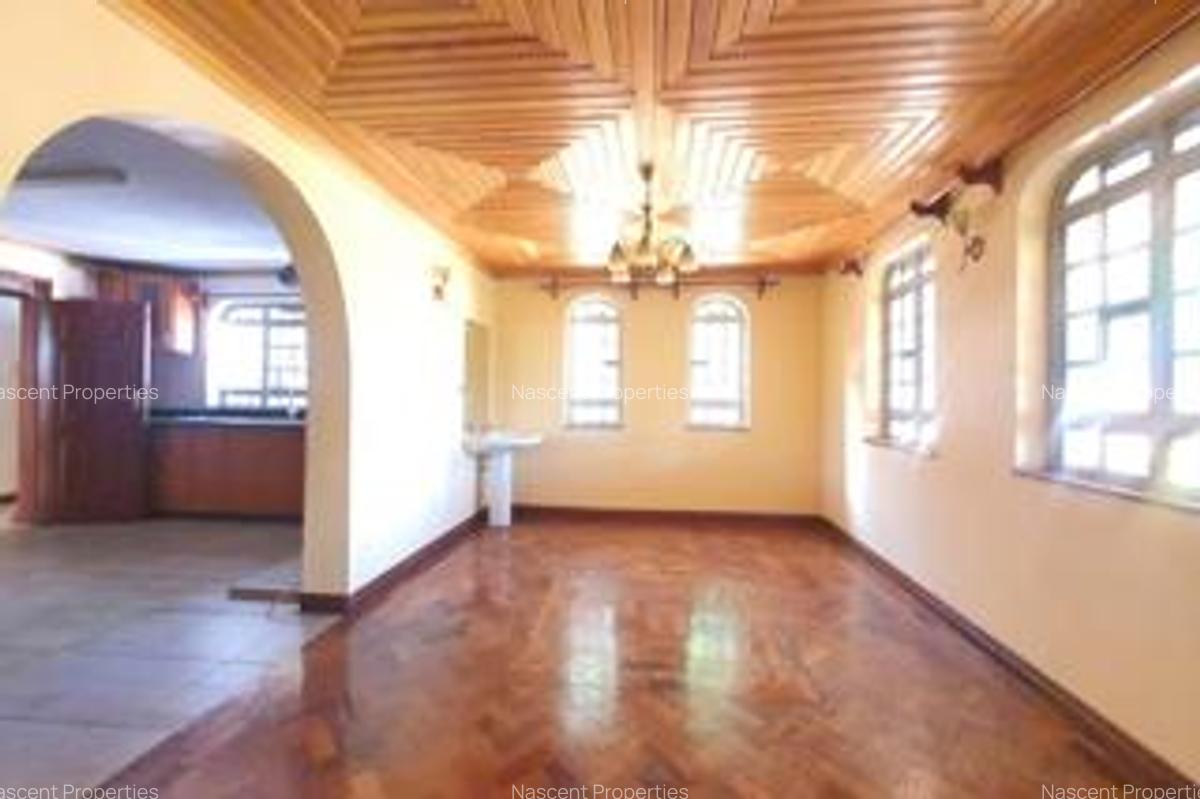 4 Bed House with En Suite in Nyari - 6