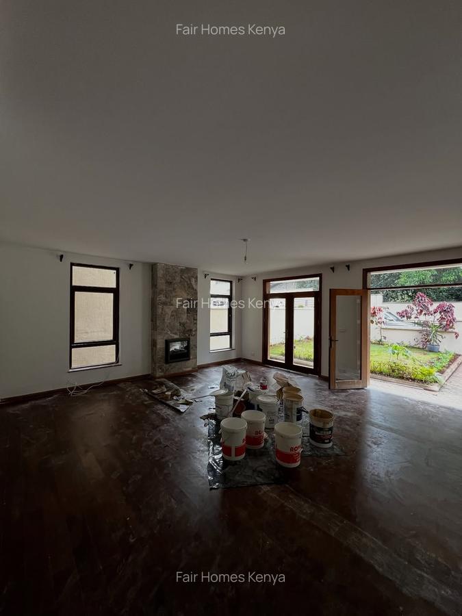 5 Bed Townhouse with En Suite at Lavington Green - 11