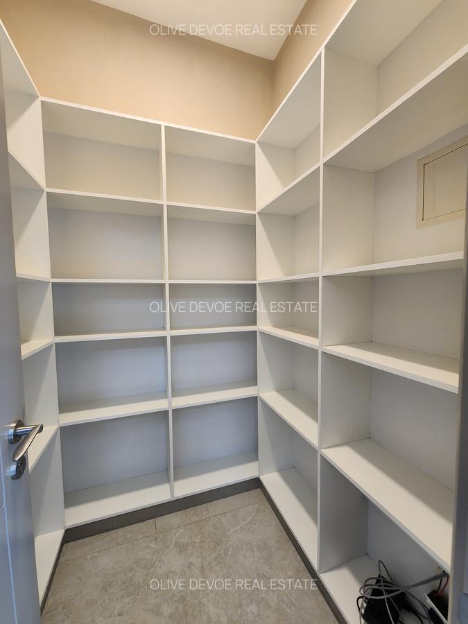 4 Bed Townhouse with En Suite in Langata - 10