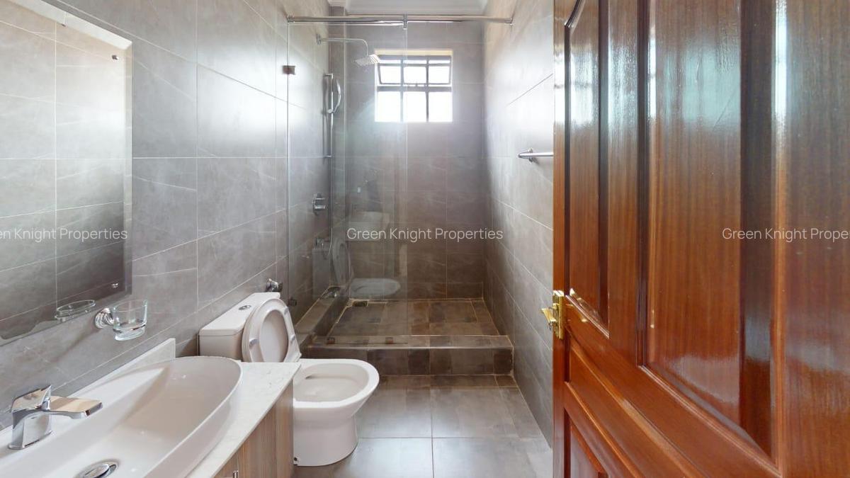 Serviced 4 Bed Apartment with En Suite in Riverside - 11