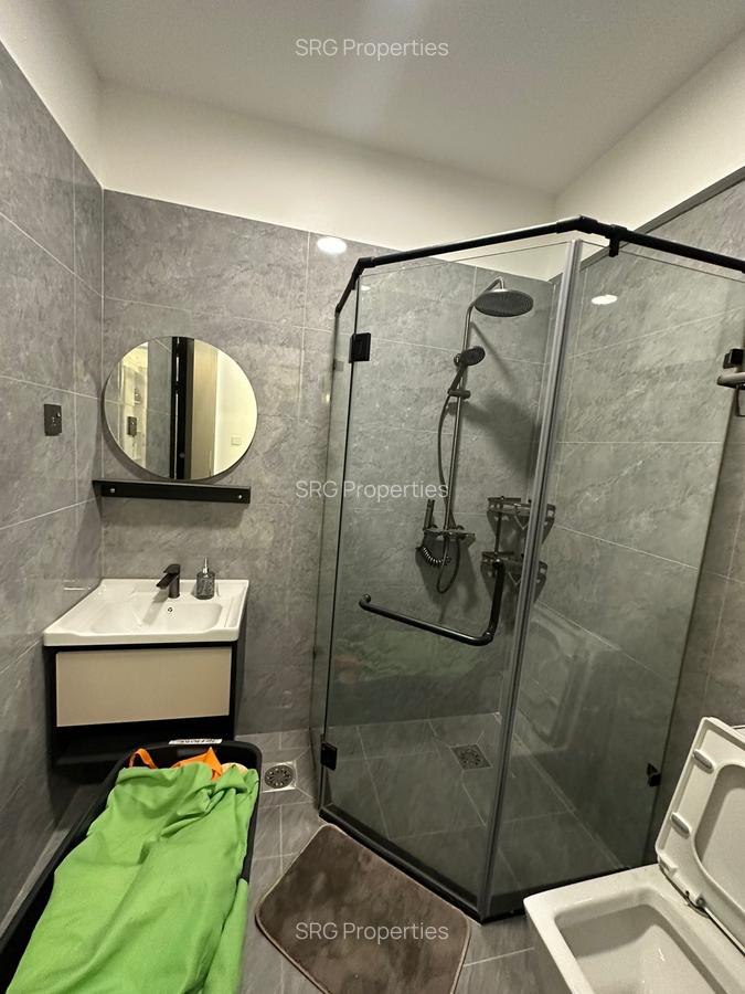 1 Bed Apartment with En Suite in Lavington - 5