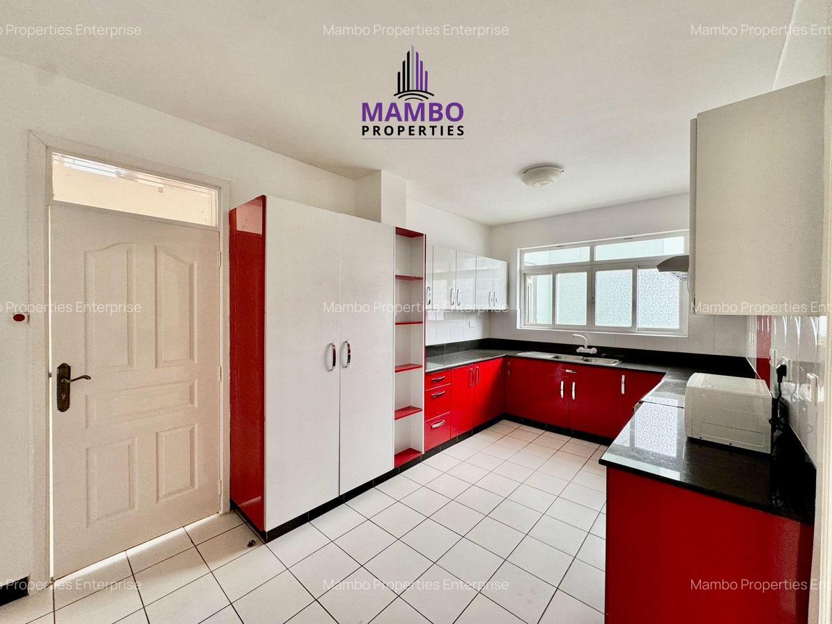 3 Bed Apartment with En Suite at School Lane. - 10