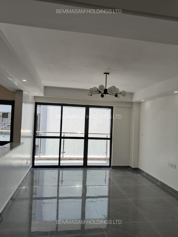 3 Bed Apartment with En Suite at Riverside - 1