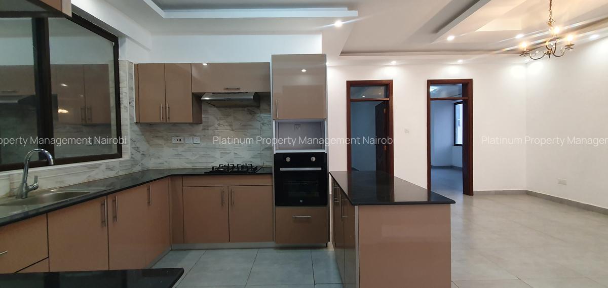 3 Bed Apartment with En Suite in Parklands - 8