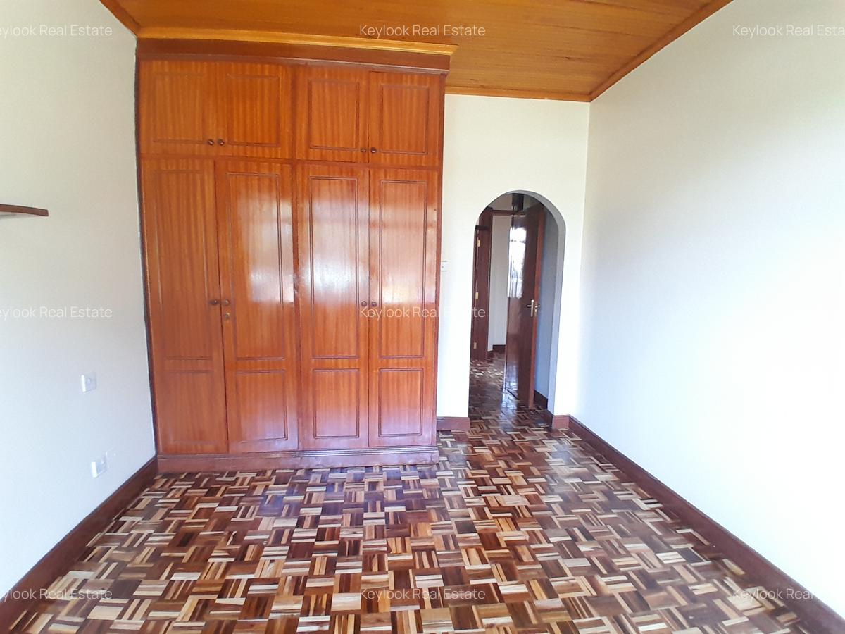 4 Bed Townhouse with En Suite at Lavington Green - 17