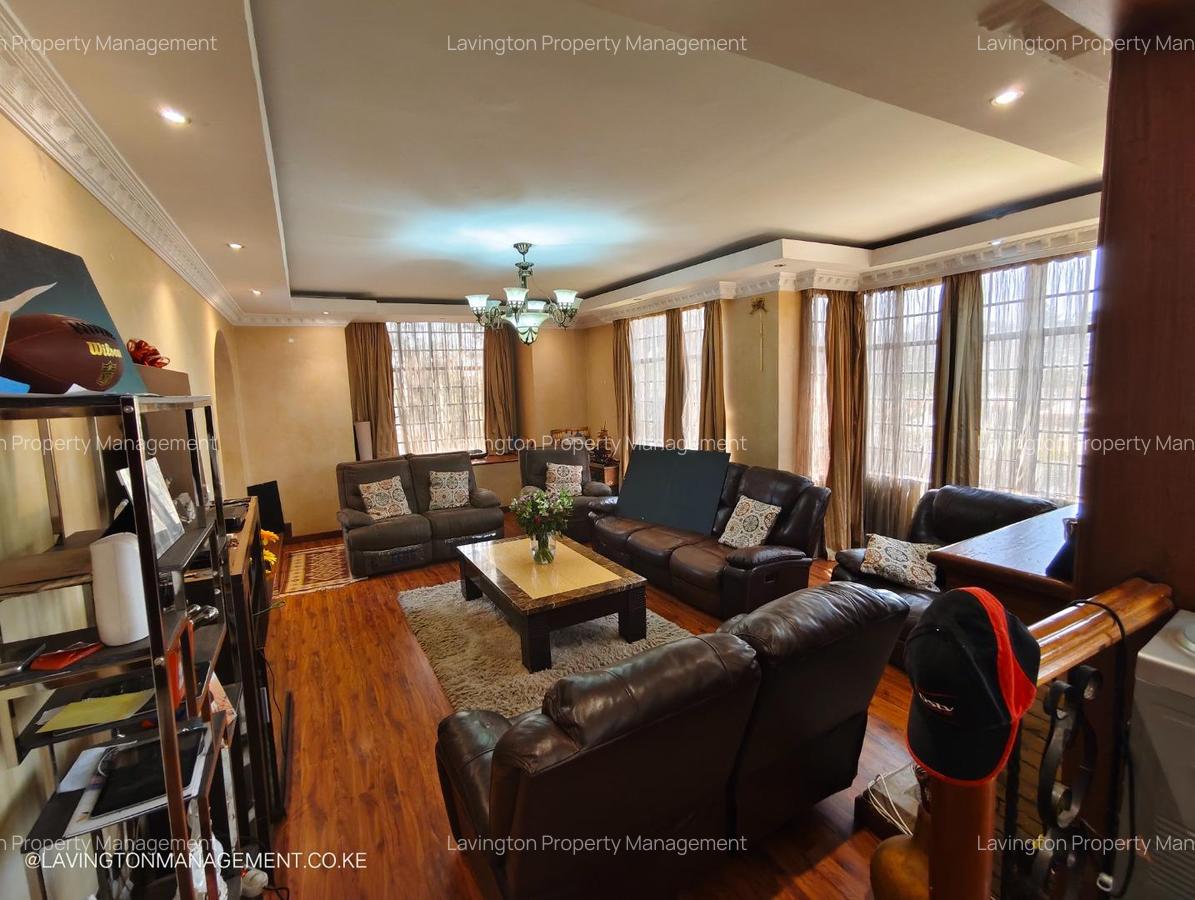 5 Bed Townhouse with En Suite at Lavington Green - 7